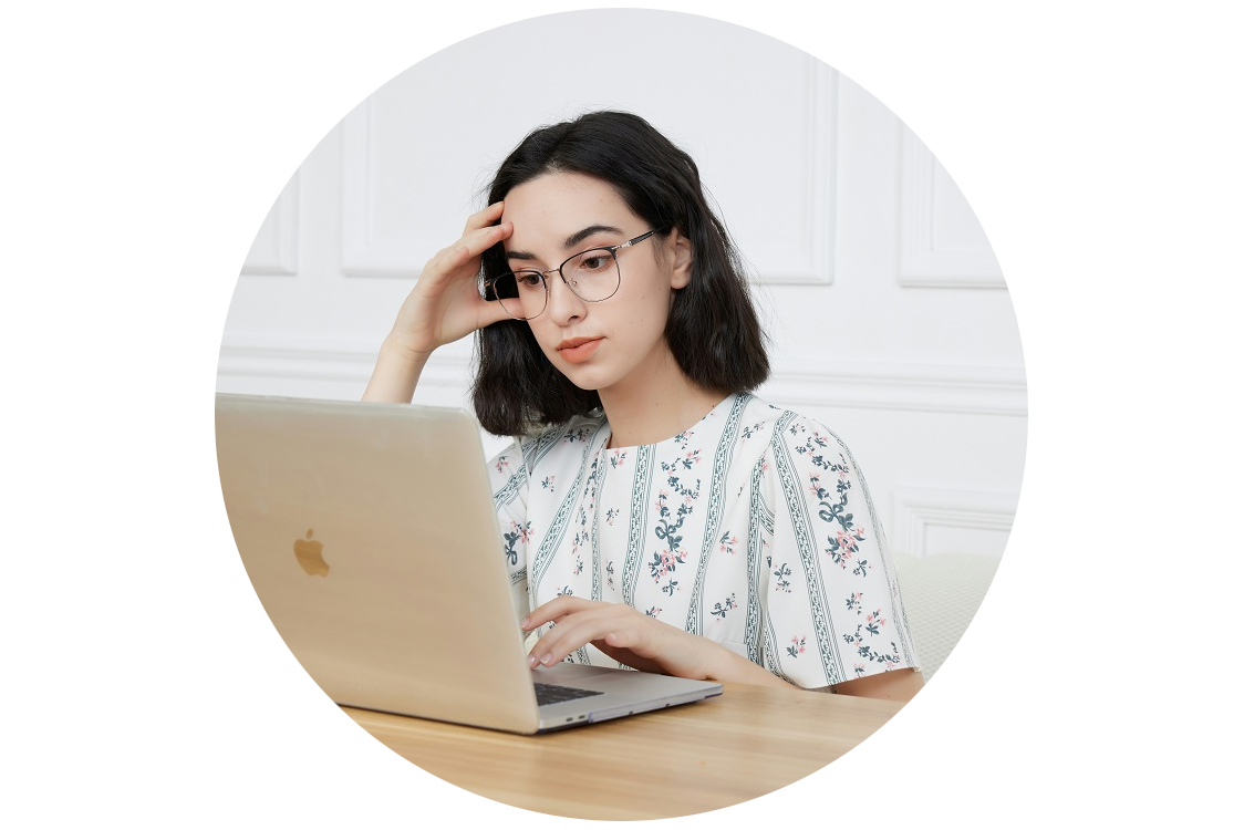 marketing girl working on&nbsp;mac laptop